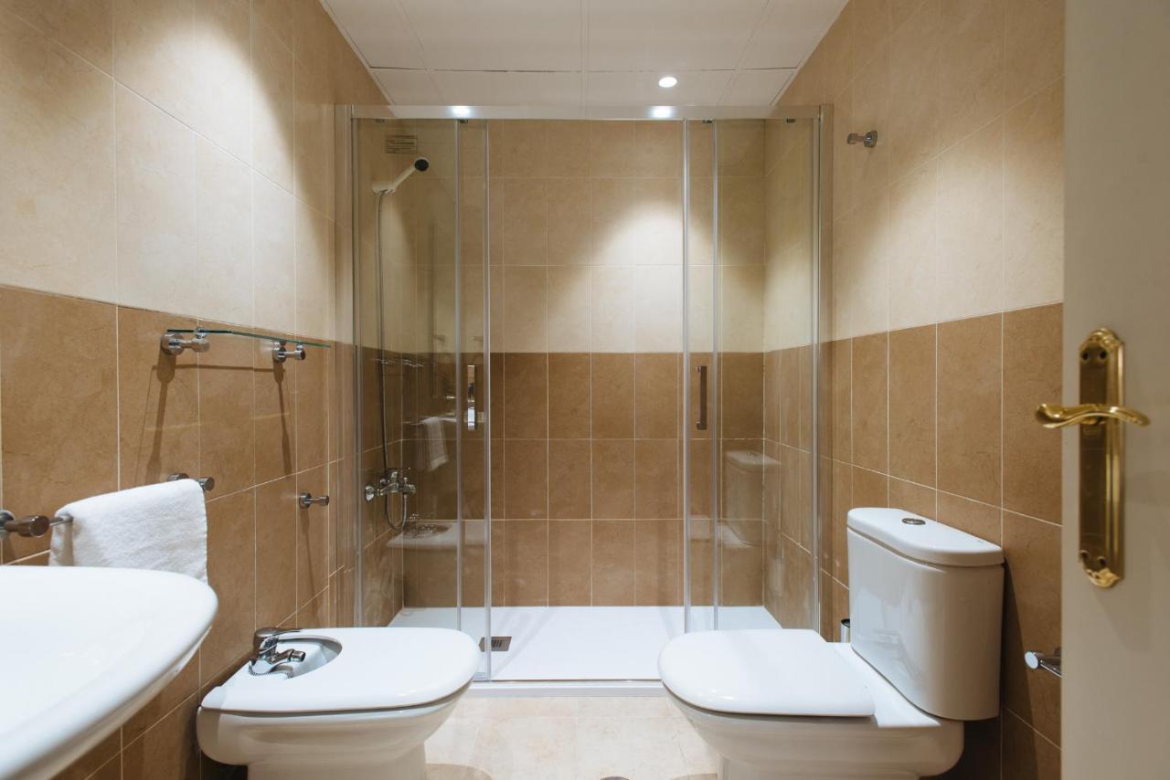 Magno Apartments Paseo De La O - Private Parking Included Sevilla Kültér fotó