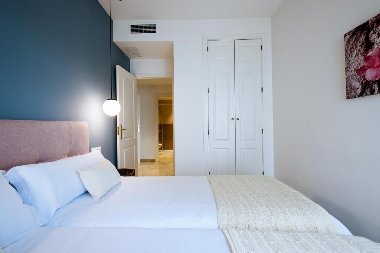Magno Apartments Paseo De La O - Private Parking Included Sevilla Kültér fotó